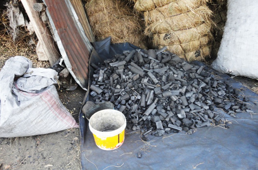 Butanyerera : la flambée du charbon de bois inquiète les commerçants et les ménages